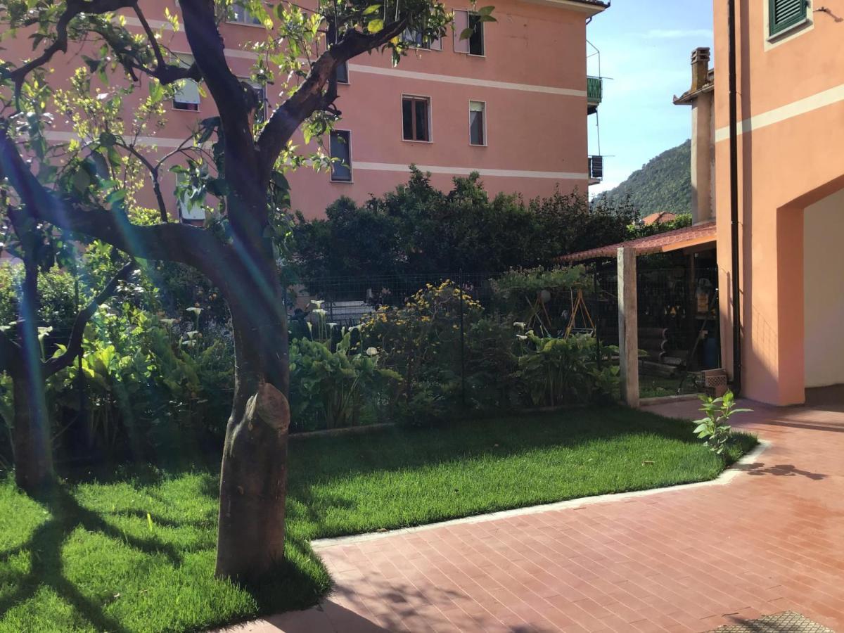 Casa Luigia Rooms Mtb In Finalborgo Bike Room Tour Ebike Trekking Finale Ligure Eksteriør bilde