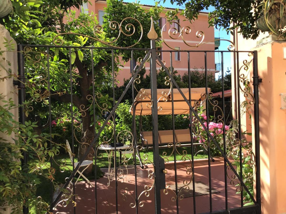Casa Luigia Rooms Mtb In Finalborgo Bike Room Tour Ebike Trekking Finale Ligure Eksteriør bilde
