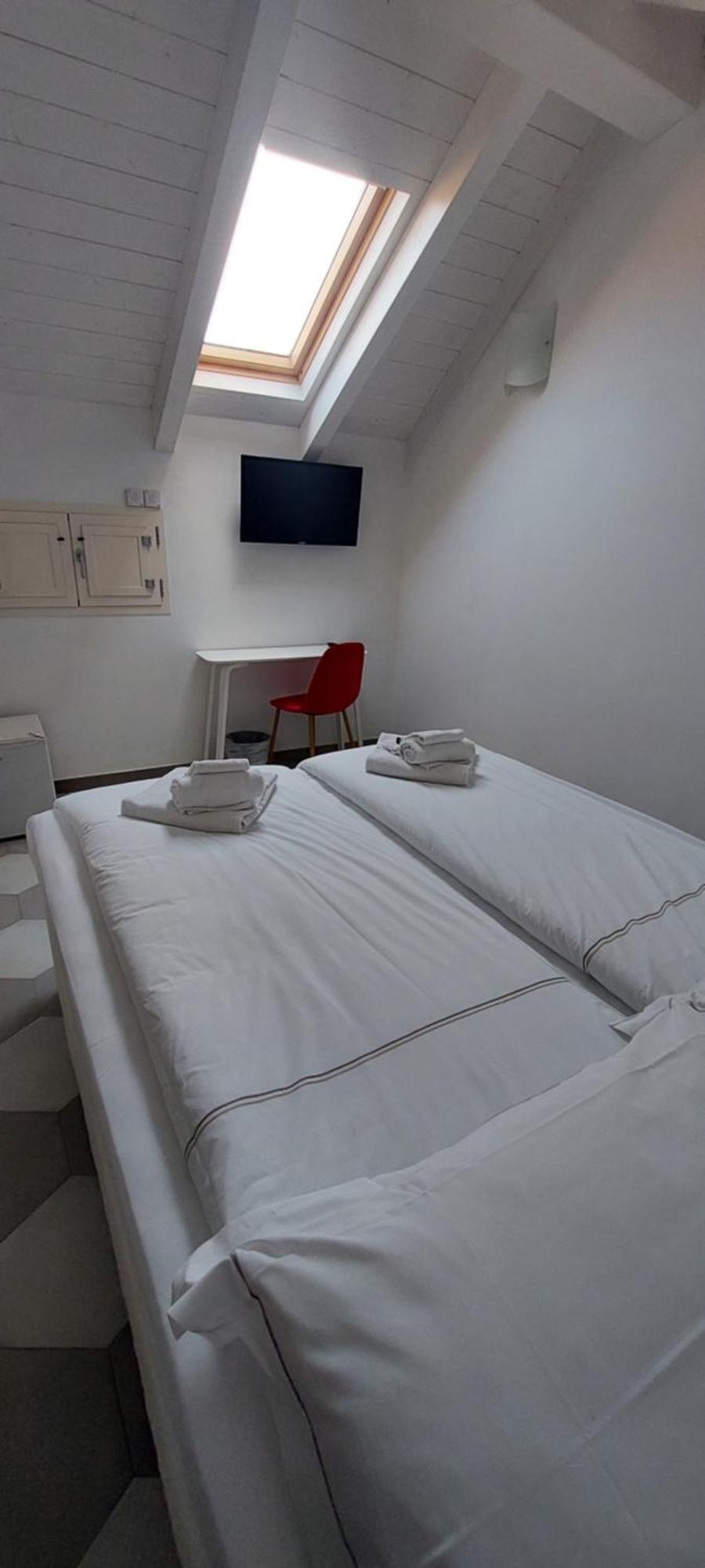 Casa Luigia Rooms Mtb In Finalborgo Bike Room Tour Ebike Trekking Finale Ligure Eksteriør bilde